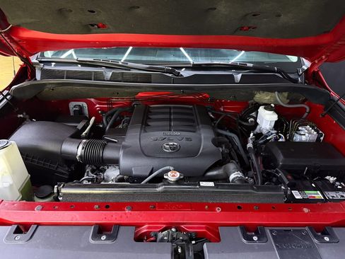 Used 2019 Toyota Tundra SR5 AWD/4WD image 25