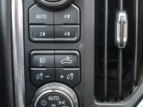 Used 2020 Chevrolet Silverado 1500 RST image 23