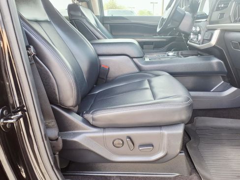 Certified 2023 Ford Expedition XLT RWD image 11