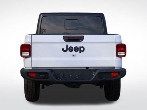 Used 2022 Jeep Gladiator Sport image 22