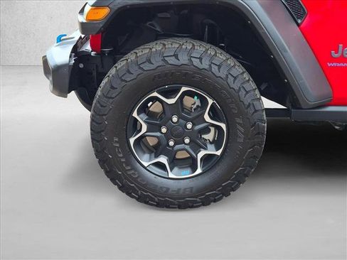 Used 2023 Jeep Wrangler Unlimited Rubicon 4xe w/ Cold Weather Group AWD/4WD image 10