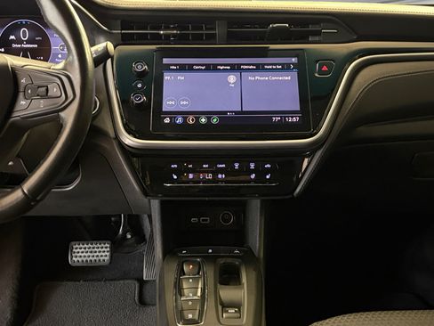 Used 2022 Chevrolet Bolt LT FWD image 7