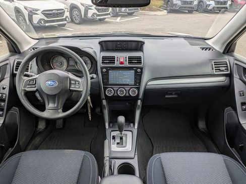 Used 2016 Subaru Forester 2.5i Premium image 14