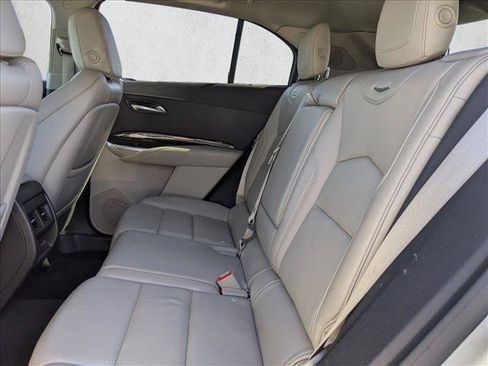 Used 2019 Cadillac XT4 Premium Luxury FWD image 15