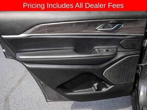 Used 2021 Jeep Grand Cherokee L Limited AWD/4WD image 13