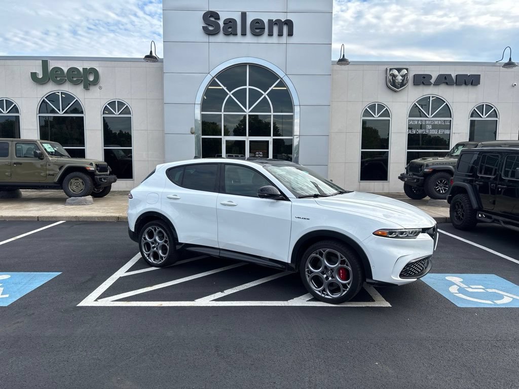 Used 2024 Alfa Romeo Tonale Veloce w/ Active Assist Package AWD/4WD image 1