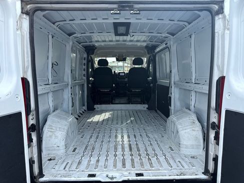 Used 2023 RAM ProMaster 2500 FWD image 23