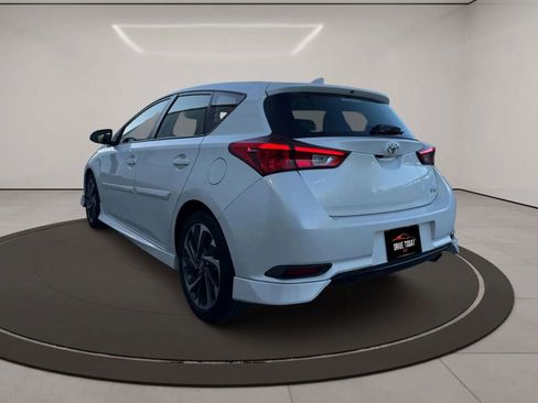 Used 2018 Toyota Corolla iM image 5