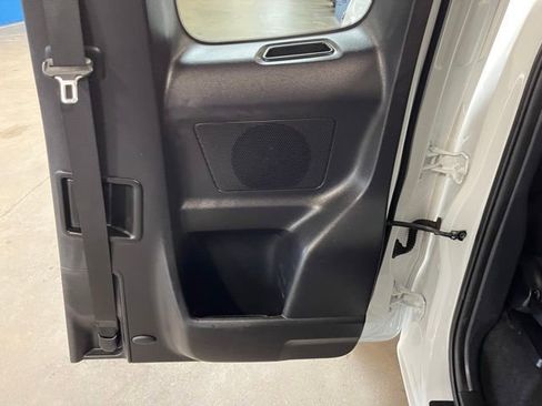 Used 2020 Toyota Tacoma SR w/ SR Convenience Package RWD image 14