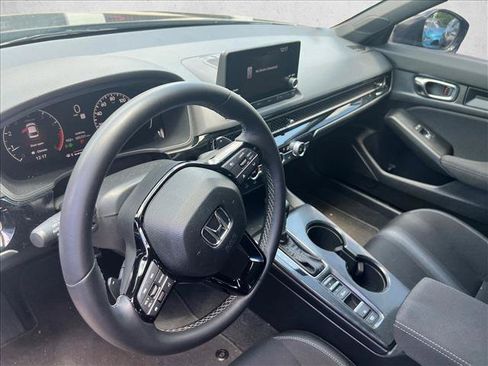 Used 2025 Honda Civic Sport image 9