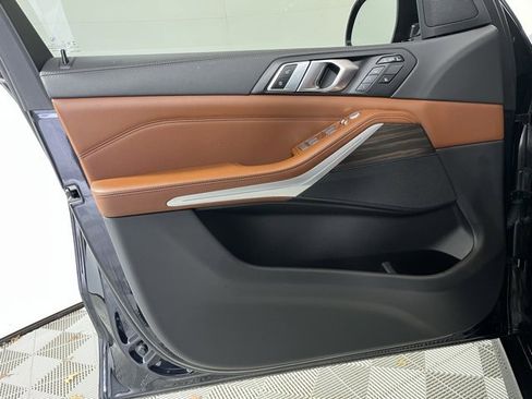 Certified 2023 BMW X7 xDrive40i w/ M Sport Package image 10