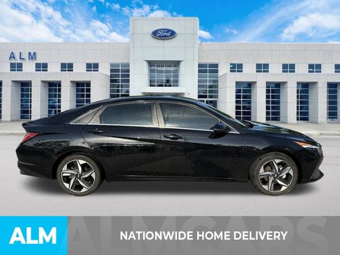 Used 2021 Hyundai Elantra Limited w/ Cargo Package FWD image 4