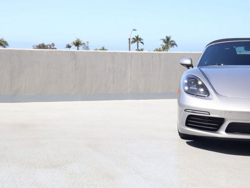 Certified 2022 Porsche 718 Boxster S RWD image 13