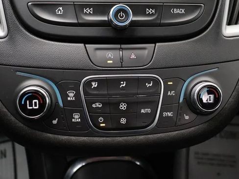 Used 2023 Chevrolet Malibu LT FWD image 33