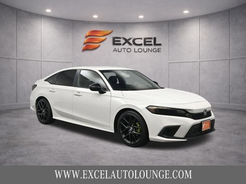 Used 2023 Honda Civic Sport image 8