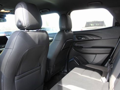 Used 2024 Chevrolet TrailBlazer ACTIV w/ Driver Confidence Package image 12