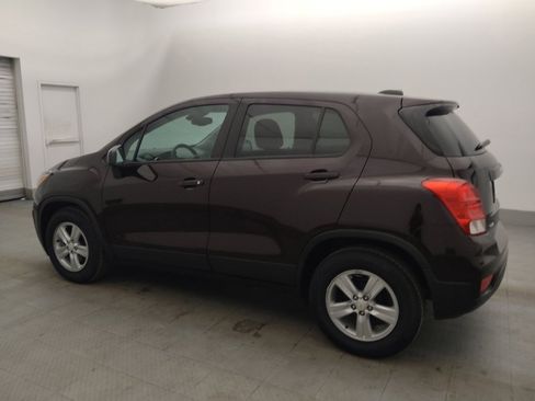 Used 2020 Chevrolet Trax LS w/ Tint and Cruise Package FWD image 3