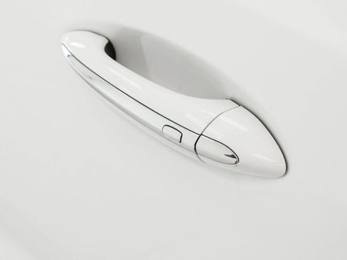 Used 2024 Buick Enclave Premium image 9