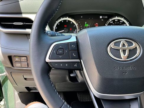 Used 2023 Toyota Highlander XLE FWD image 10