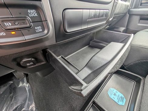 Used 2024 RAM 1500 Classic Warlock image 27