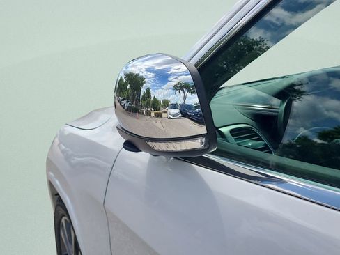 Used 2017 Jeep Grand Cherokee Overland image 37