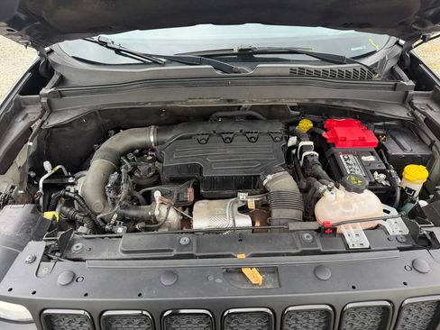 Used 2022 Jeep Renegade Altitude w/ Convenience Group AWD/4WD image 11