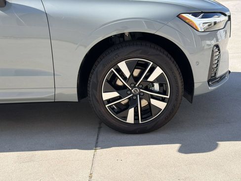 New 2026 Volvo XC60 B5 Plus w/ Climate Package AWD/4WD image 11
