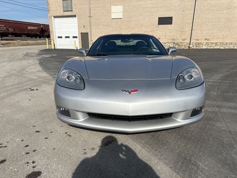 Used 2007 Chevrolet Corvette Coupe w/ Preferred Equipment Group image 4
