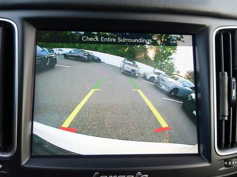 Used 2019 Maserati Levante image 49