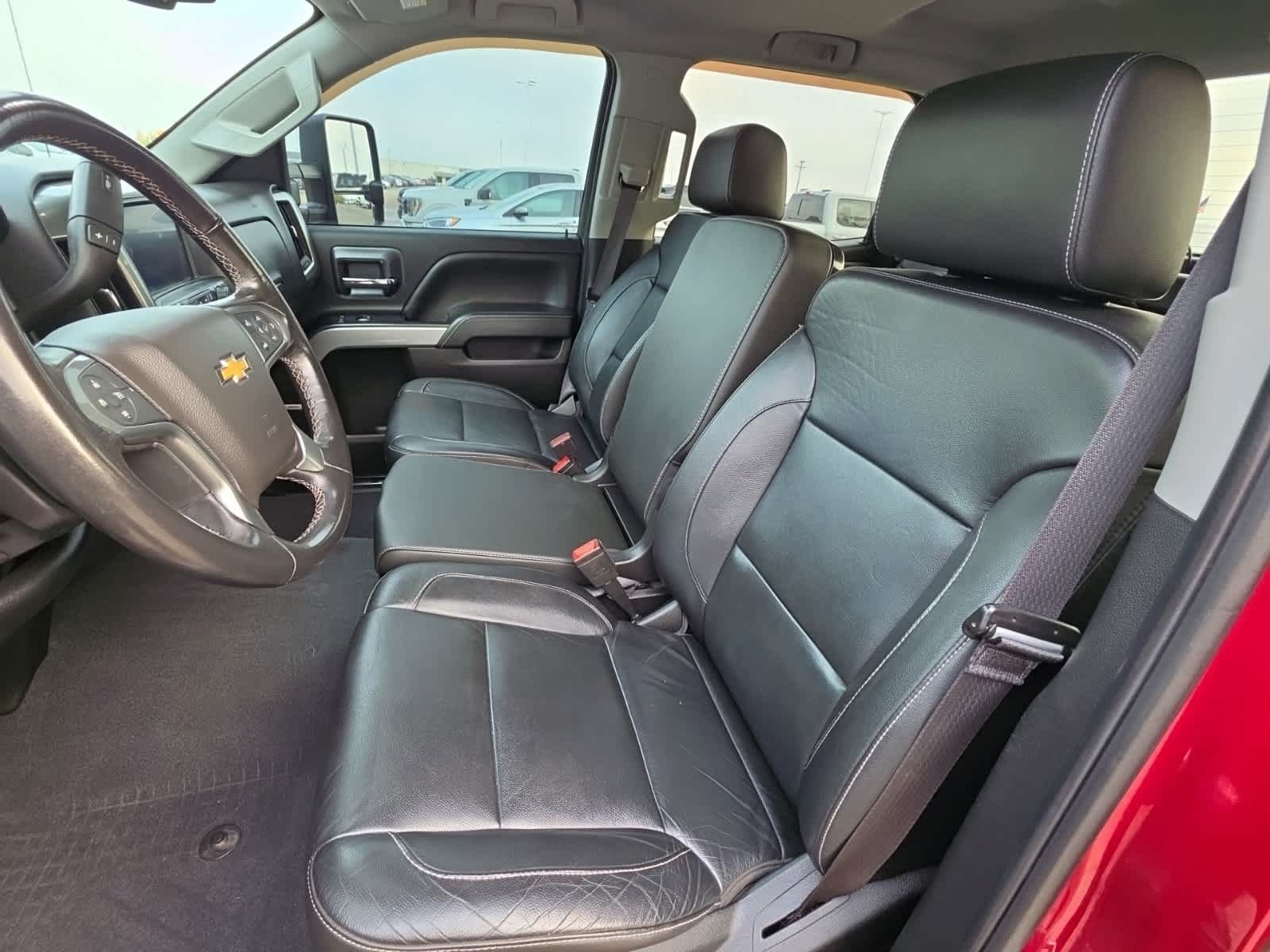 Used 2019 Chevrolet Silverado 2500 LT w/ LT Convenience Package AWD/4WD image 17