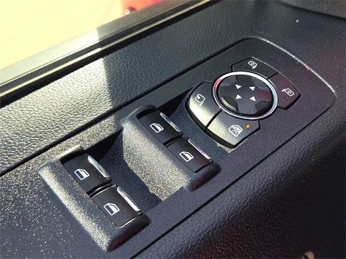 Used 2020 Ford F150 Lariat image 18