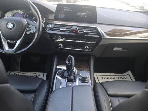 Used 2018 BMW 530i xDrive image 25
