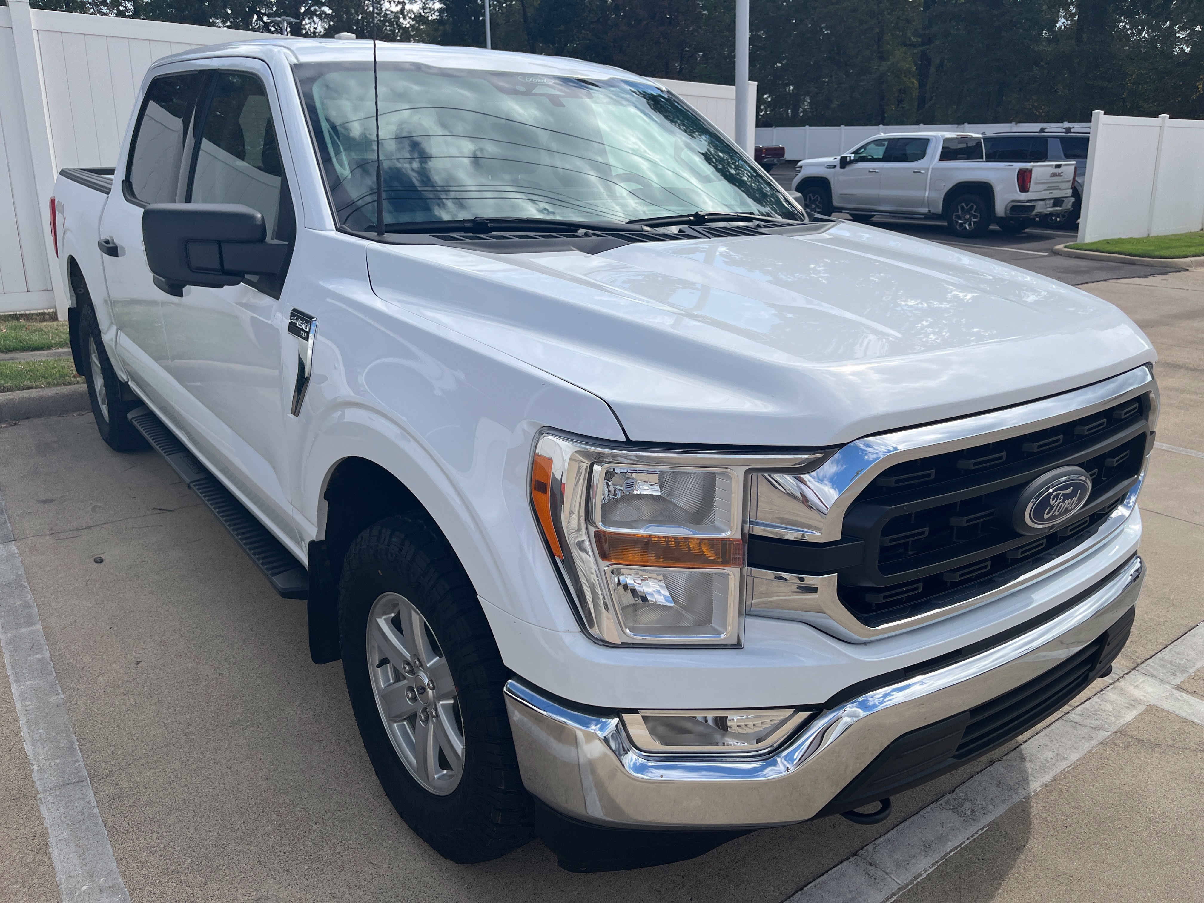 Used 2022 Ford F150 XLT w/ Equipment Group 301A Mid AWD/4WD image 8