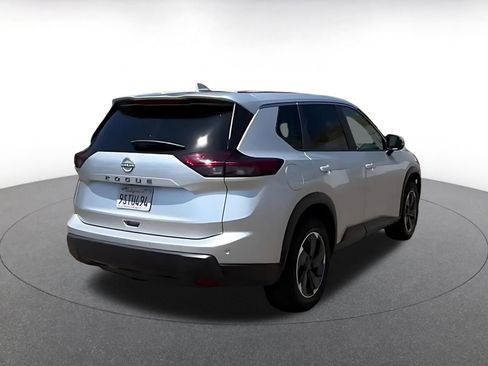 Used 2025 Nissan Rogue SV FWD image 12