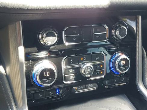 Certified 2022 GMC Yukon XL Denali RWD image 30