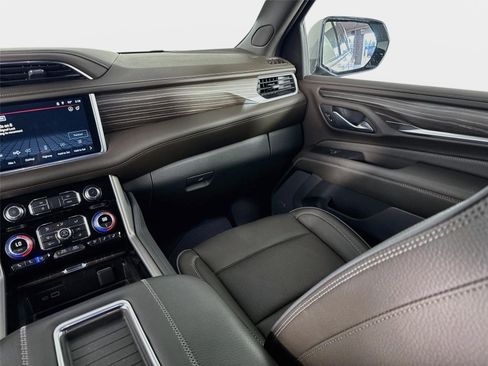 Certified 2024 GMC Yukon Denali w/ Advanced Technology Package RWD image 26