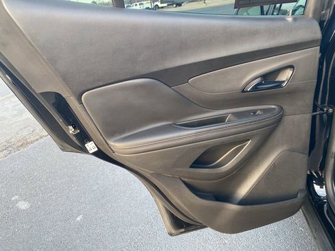 Used 2021 Buick Encore Preferred image 31