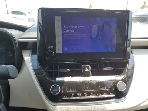 Used 2026 Toyota Corolla LE FWD image 20