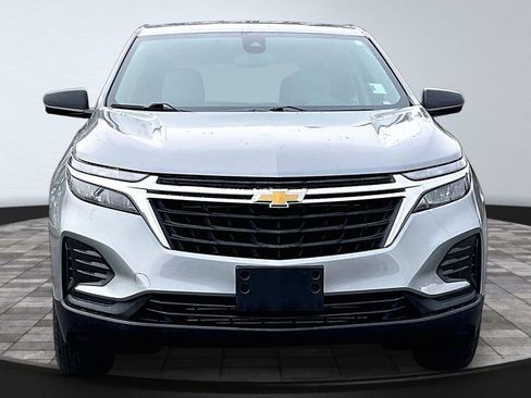 Used 2023 Chevrolet Equinox LS AWD/4WD image 3