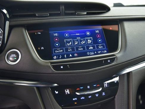 Used 2023 Cadillac XT5 Premium Luxury image 22