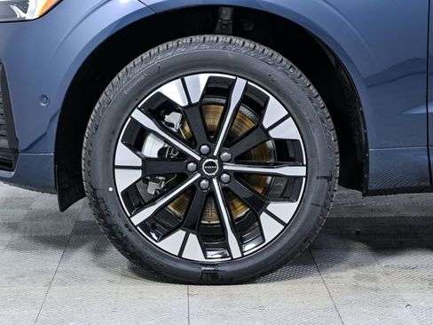 New 2026 Volvo XC60 T8 Plus w/ Protection Package Premier AWD/4WD image 37