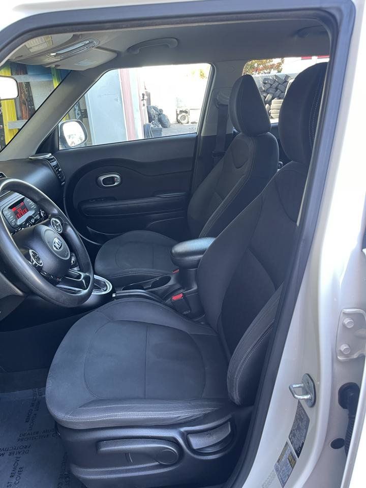 Used 2014 Kia Soul FWD image 5