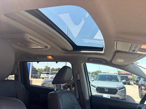 Used 2017 Honda Odyssey EX-L image 31