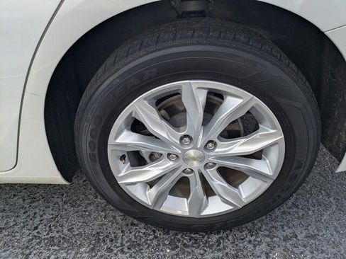 Used 2023 Chevrolet Malibu LT image 18