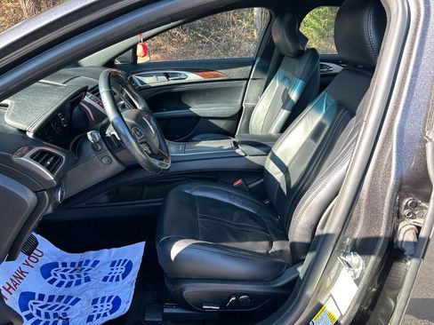 Used 2017 Lincoln MKZ Reserve image 11