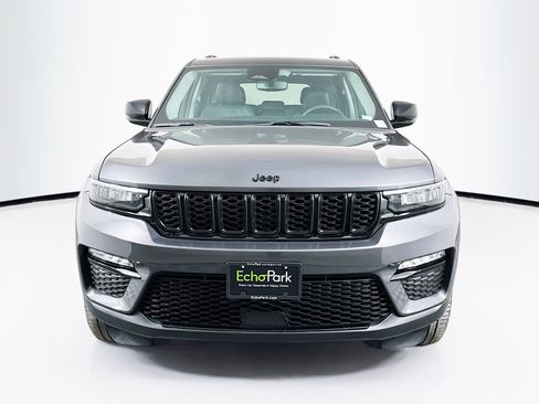Used 2023 Jeep Grand Cherokee Limited w/ Black Appearance Package image 2