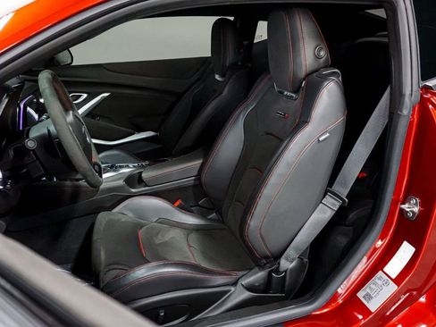 Used 2021 Chevrolet Camaro ZL1 image 9