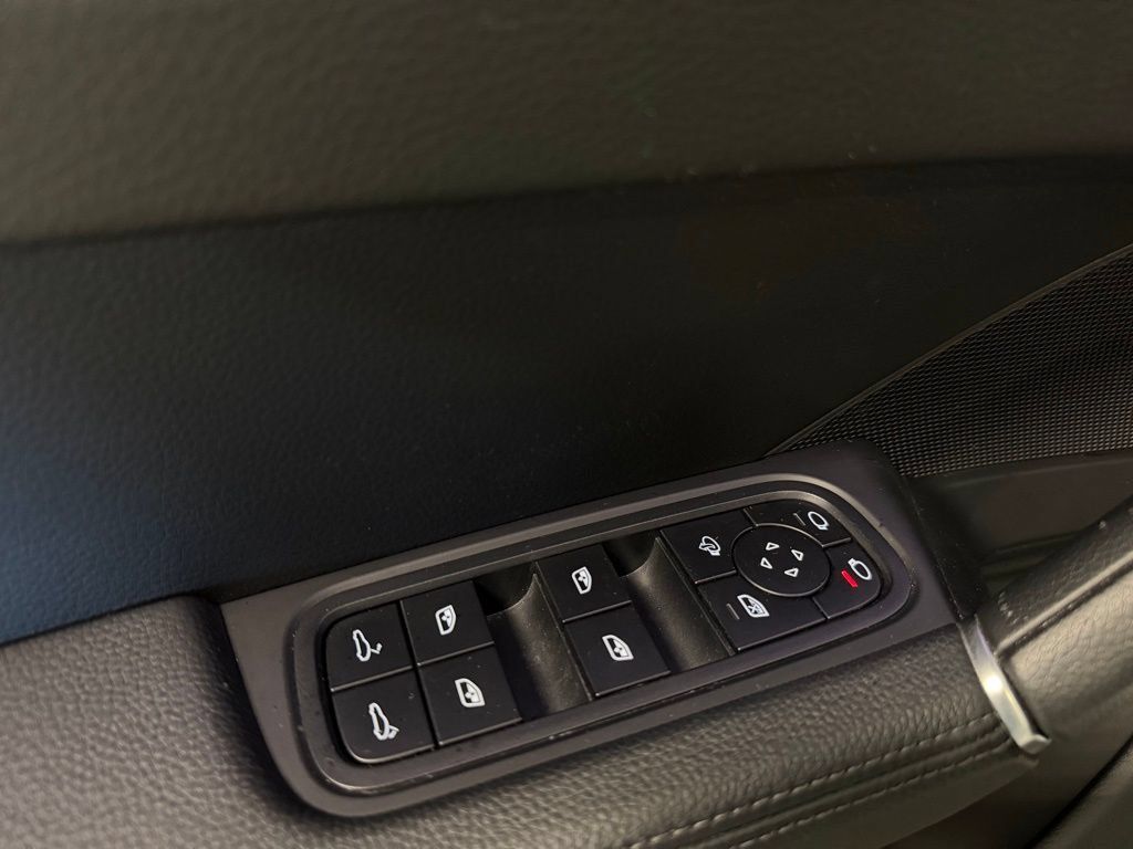 Certified 2023 Porsche Cayenne Platinum Edition AWD/4WD image 8