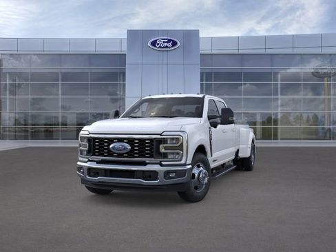 New 2026 Ford F350 Lariat RWD image 2