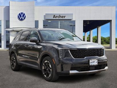 Used 2024 Kia Sorento S w/ Panoramic Sunroof Package